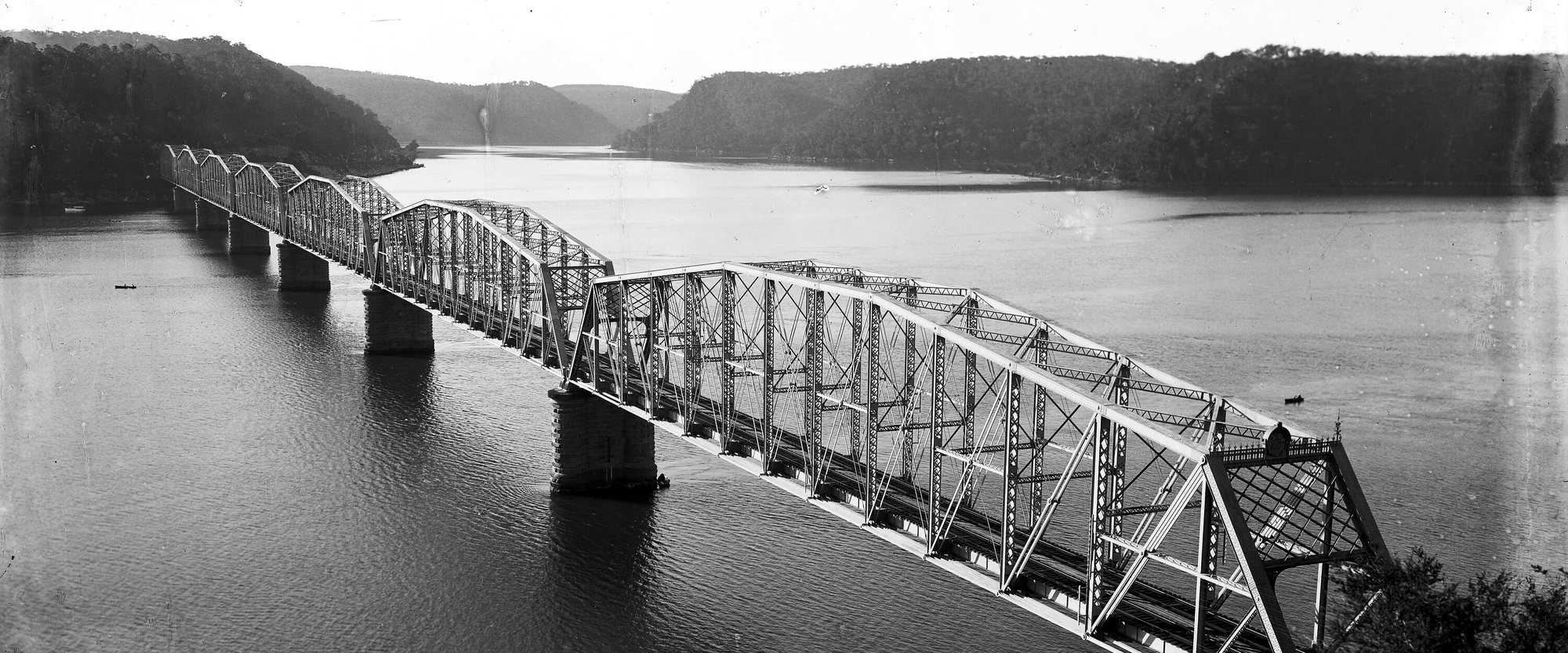 Bethanga Bridge over Lake Hume, in black and white